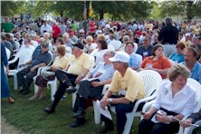 reunions_louisville_memorial_04.jpg (113488 bytes)