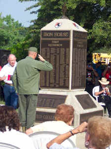 reunions_louisville_memorial_08.jpg (91153 bytes)